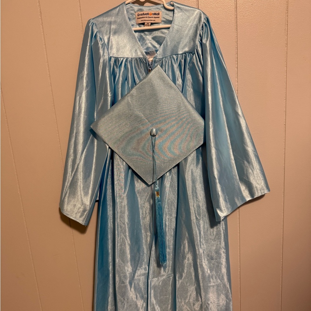 NEW Child’s 36 4’3-4’5” Light Blue Graduation Gown,Cap & tassel